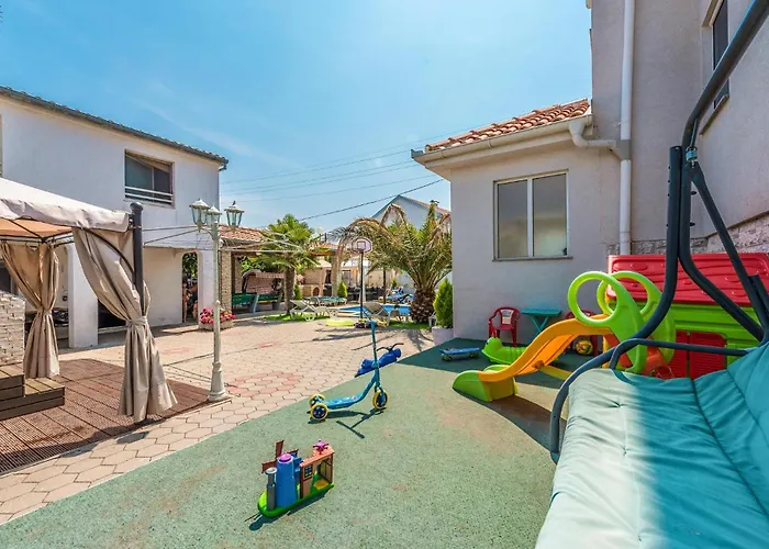 Cozy In Апартаменты Сукошан